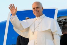 El Papa Le&oacute;n XIV visita el cementerio de Lampedusa